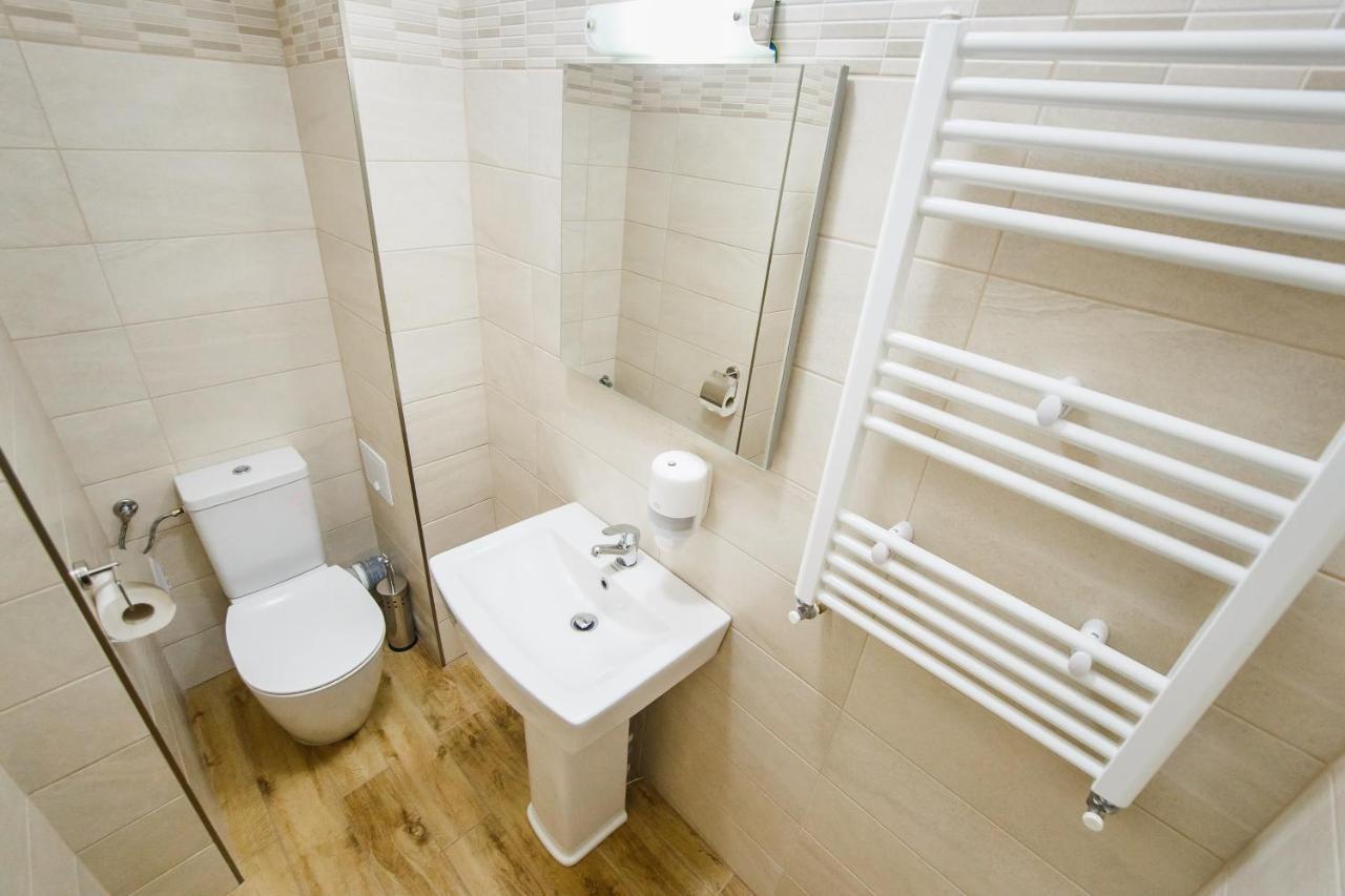 Sunny View 2 Bedroom Central Apartment Oradea Extérieur photo