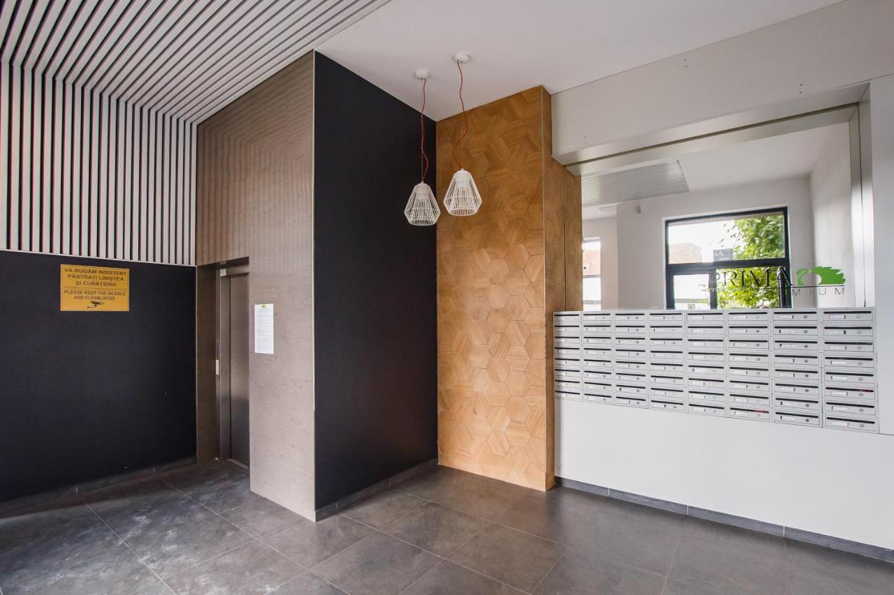 Sunny View 2 Bedroom Central Apartment Oradea Extérieur photo