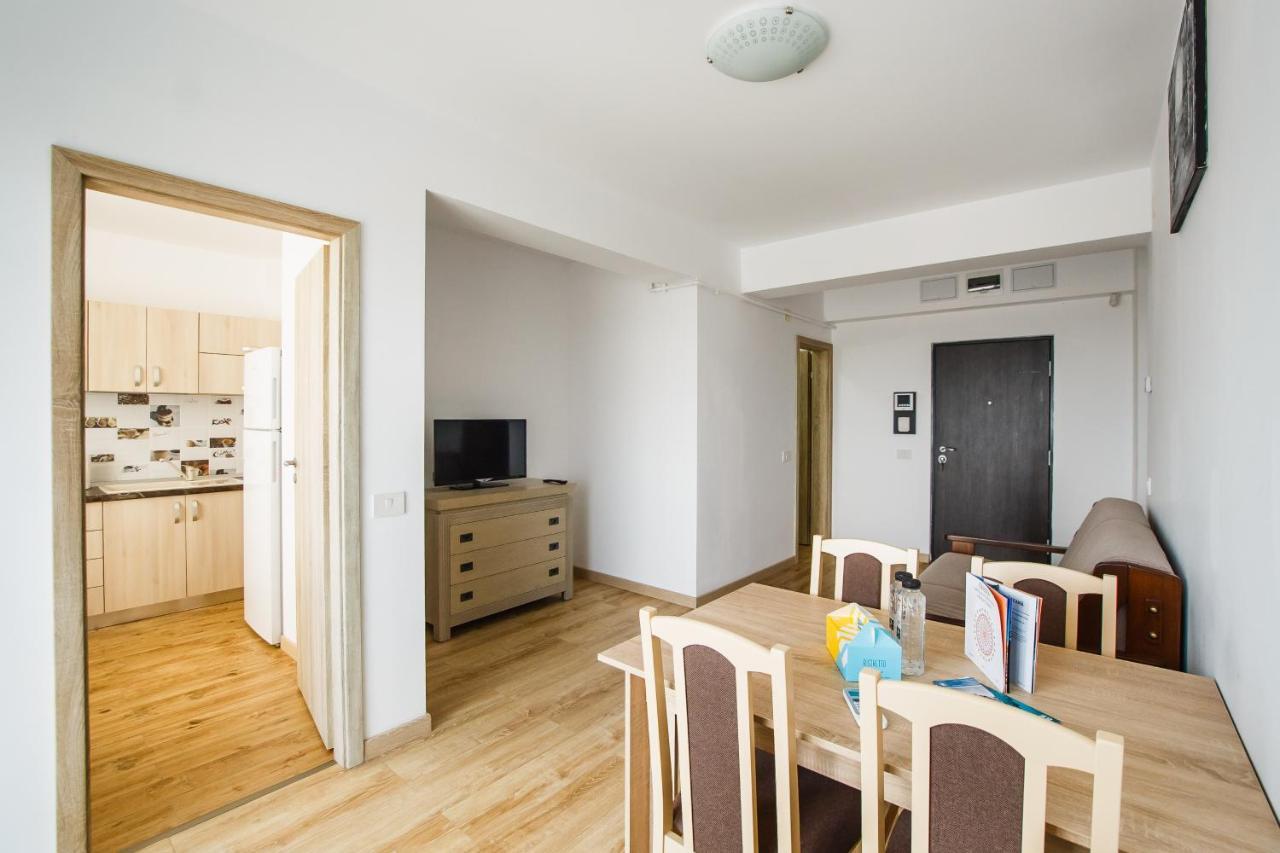 Sunny View 2 Bedroom Central Apartment Oradea Extérieur photo