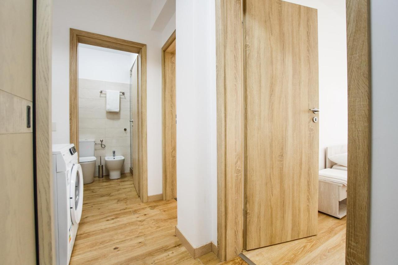 Sunny View 2 Bedroom Central Apartment Oradea Extérieur photo