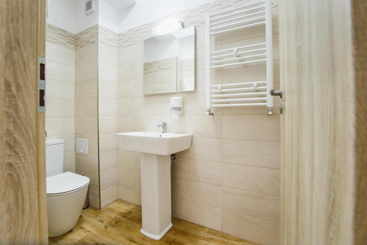 Sunny View 2 Bedroom Central Apartment Oradea Extérieur photo