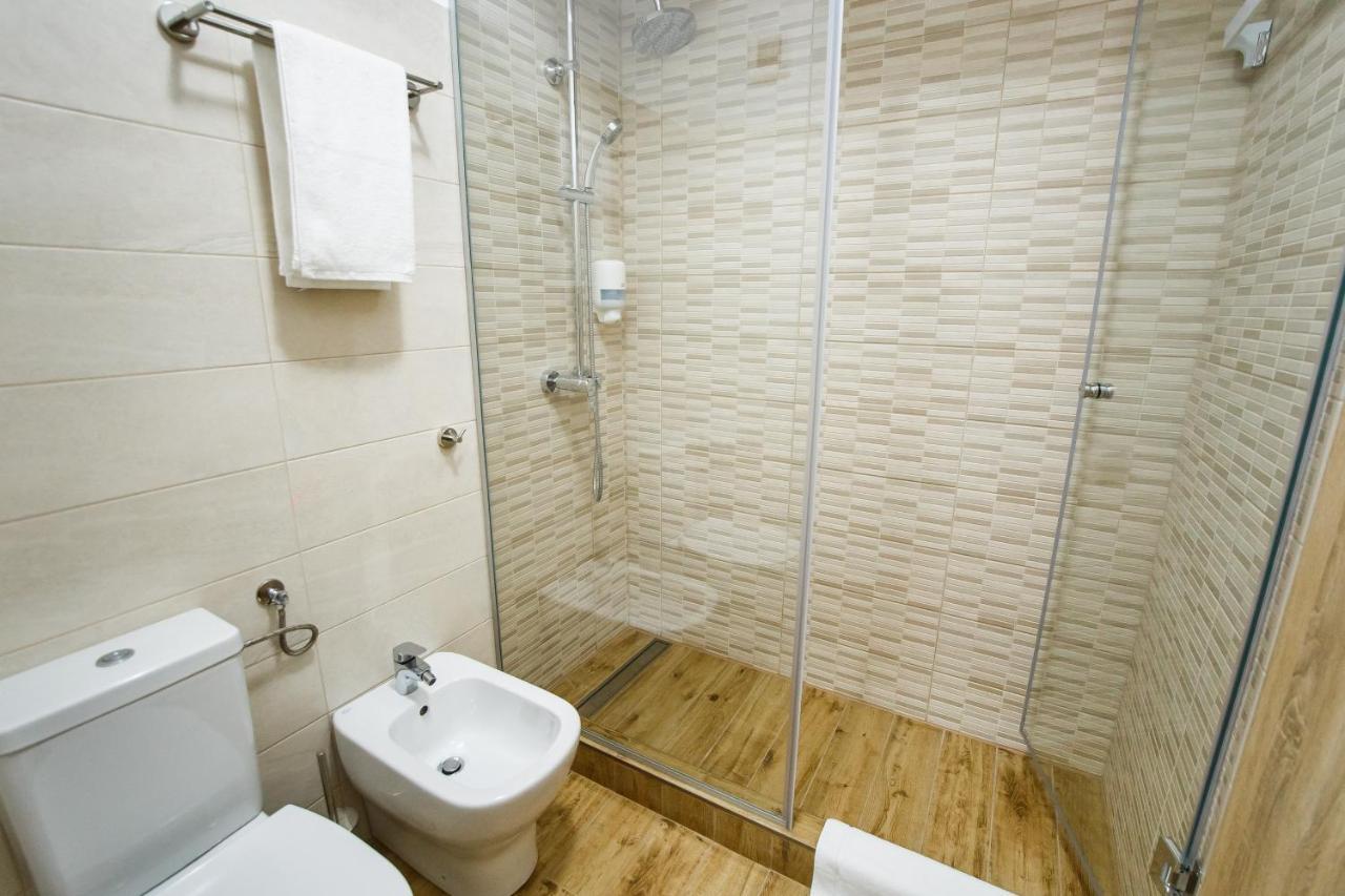Sunny View 2 Bedroom Central Apartment Oradea Extérieur photo