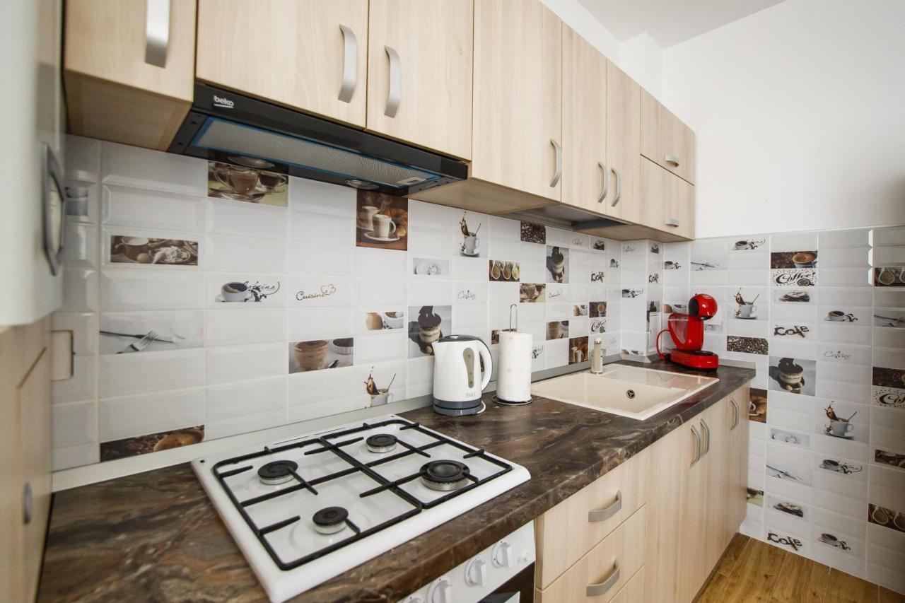 Sunny View 2 Bedroom Central Apartment Oradea Extérieur photo
